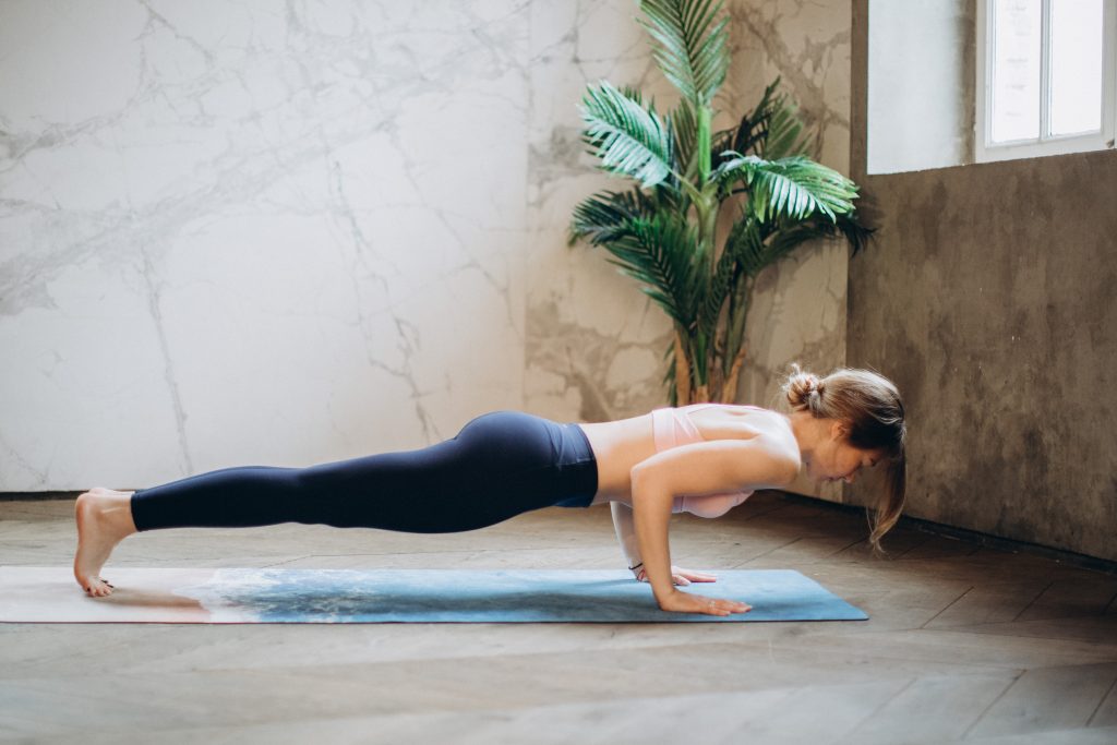 Esterillas de yoga que no resbalan: descubre las 3 mejores esterillas  antideslizantes